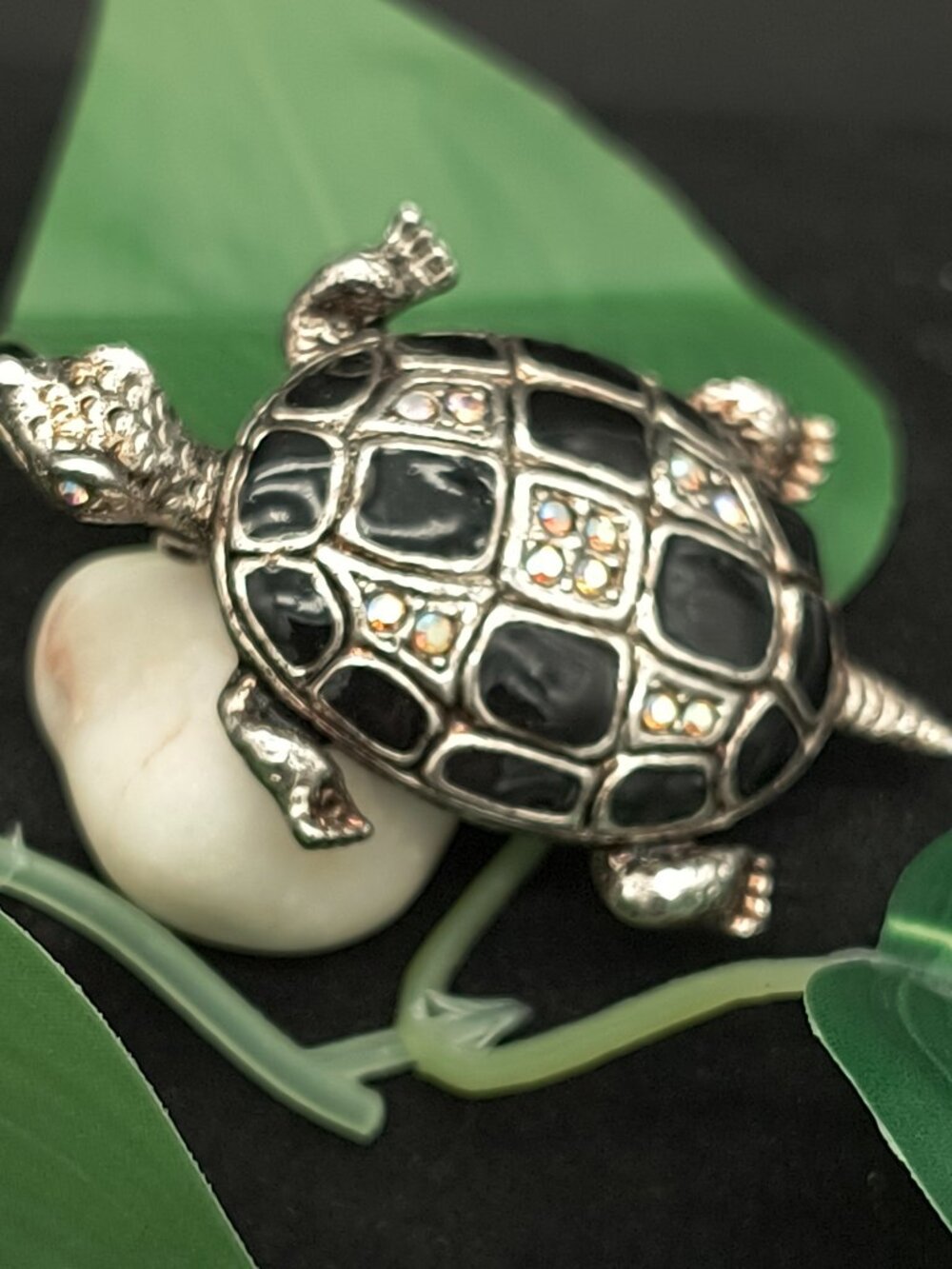 Vintage Turtle AB Rhinestone Enamel Silver Tone Textured Brooch